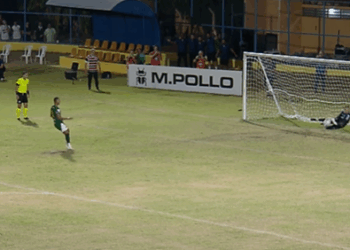 Santa Cruz se classifica para as quartas de final com Rokenedy como herói. Foto: Reprodução/YouTube