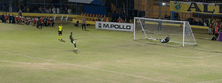 Santa Cruz se classifica para as quartas de final com Rokenedy como herói. Foto: Reprodução/YouTube