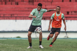 Renato é uma das opções ofensivas do Santa Cruz contra o América-RN neste jogo decisivo. Foto: Evelyn Victória.