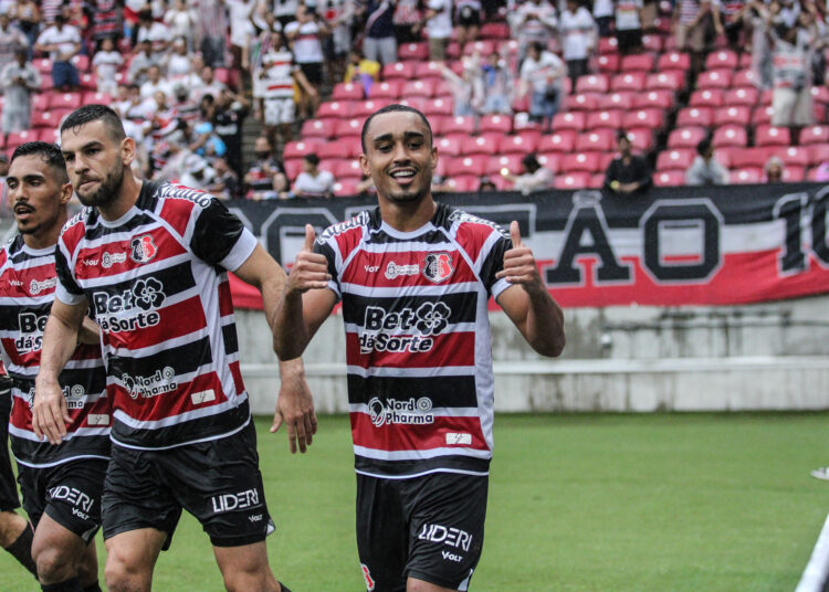 Santa Cruz encara o Sergipe na Arena Batistão. Foto: Victória Evelyn / Santa Cruz