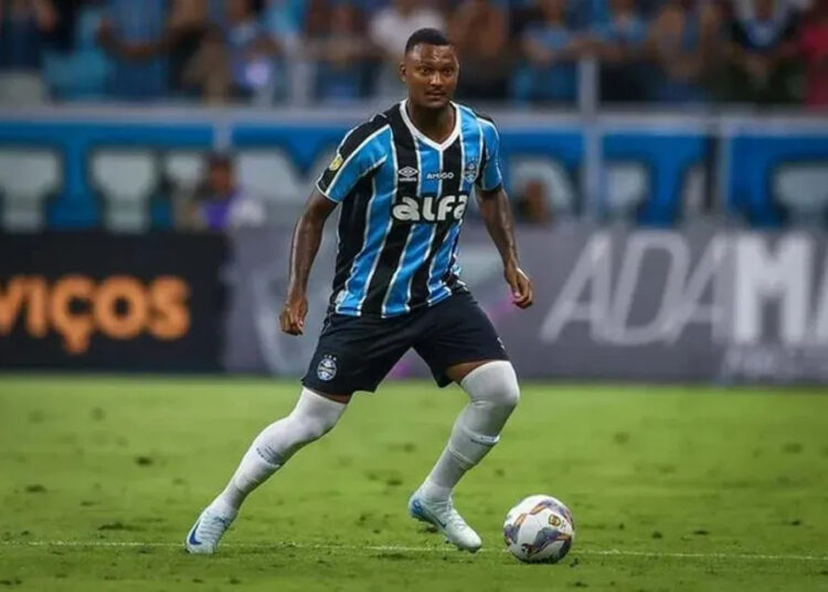 Sport fica próximo da contratação do lateral-esquerdo Luan Cândido, que estava no Grêmio