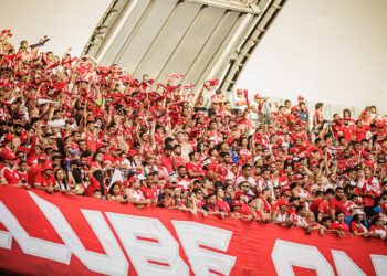 Torcida do América/RN garante mais de 20 mil ingressos para confronto decisivo contra o Santa Cruz