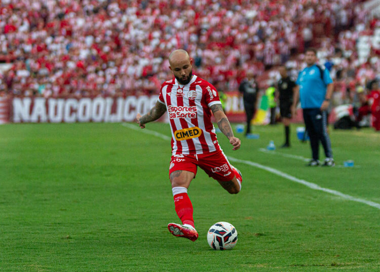 Lesionado, Patrick Allan é dúvida no Náutico; veja opções para o meio-campo