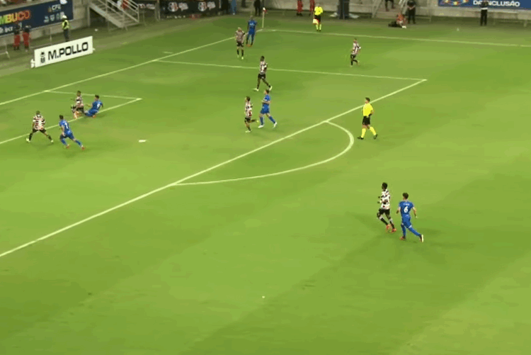 Bernabé fez o gol da vitória do Barra sobre o Santa Cruz. Foto: Reprodução/YouTube Metropoles.