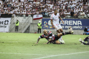 Santa Cruz encara o América-RN valendo vaga na Série C 2026. Foto: Victoria Evelyn