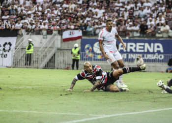 Santa Cruz encara o América-RN valendo vaga na Série C 2026. Foto: Victoria Evelyn