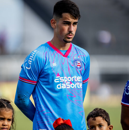 Ex-Bahia, goleiro Gabriel Souza assina pré-contrato com o Santa Cruz