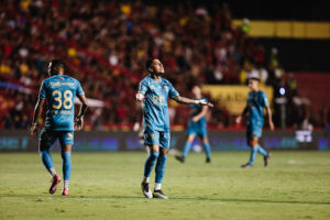 Sport tenta mais uma vitória jogando na Ilha do Retiro, dessa vez contra o Fluminense. Foto: Paulo Paiva