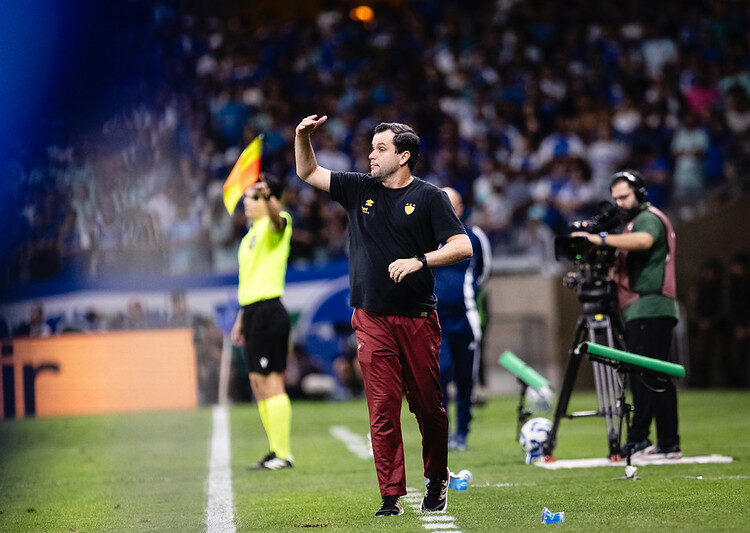 Daniel Paulista destaca boa atuação do Sport contra o Cruzeiro