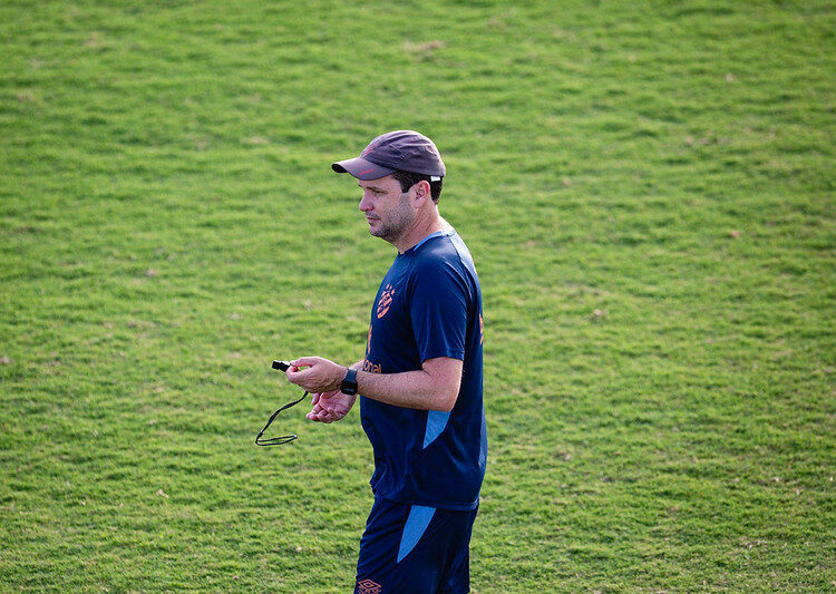 Sport oficializa saída do técnico Daniel Paulista em comum acordo