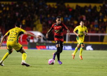 Com jogador expulso no primeiro tempo, Sport é superado pelo Mirassol na Ilha do Retiro