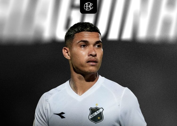 ABC confirma a contratação do atacante Thiaguinho por empréstimo do Santa Cruz