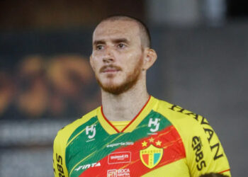 Ex-Tombense e Brusque, Ianson assina pré-contrato com o Santa Cruz para 2026