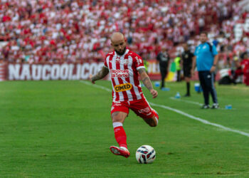 Santa Cruz acerta contratação do meia Patrick Allan para 2026