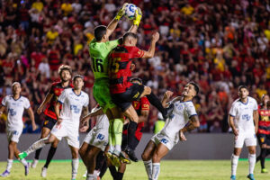 Sport encara o Bahia na Fonte Nova. Foto: Paulo Paiva