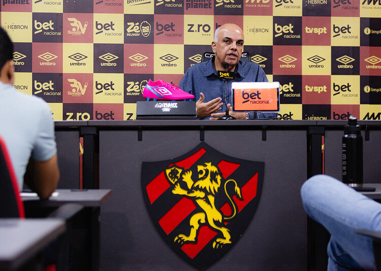 Yuri Romão segue correndo atrás para pagar salarios atrasados do Sport antes de oficializar a renuncia do clube. Foto: Paulo Paiva/Sport