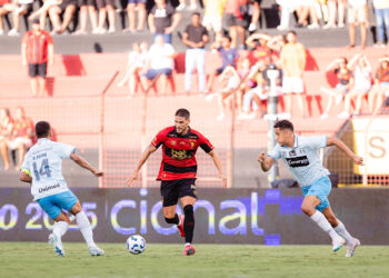 Sport foi goleado pelo Grêmio na Ilha do Retiro. Foto: Paulo Paiva/Sport