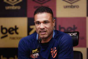 Roger Silva apresentado pelo Sport. Foto: Paulo Paiva/Sport Recife