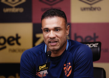 Roger Silva apresentado pelo Sport. Foto: Paulo Paiva/Sport Recife