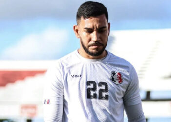 Lesionado, Alex Ruan desfalca o Santa Cruz por até quatro semanas