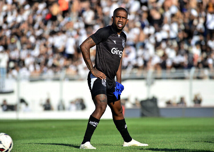 Náutico busca contratação do atacante Jonas Toró, ex-Ponte Preta