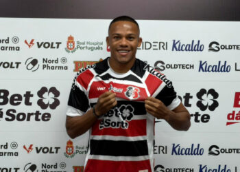 Apresentado, Robinho projeta temporada de sucesso em retorno ao Santa Cruz