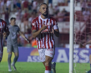 Paulo Sérgio é o grande destaque do Náutico para a partida contra o Maguary. Foto: Gabriel França/Náutico