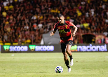 Sport confirma saída de Igor Cariús após acordo; lateral abre mão de parte dos valores