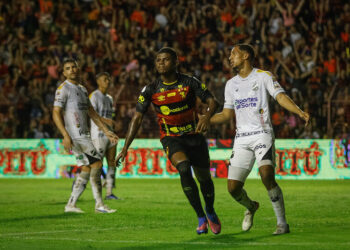 Roger Silva confirma pedido de Fábio Matheus para deixar o Sport: “Só fica quem quer”