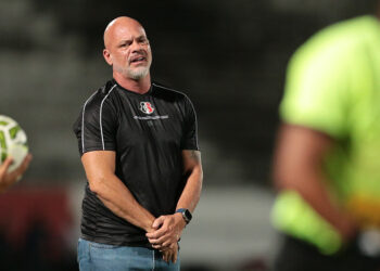 Fábio Cortez celebra vaga na semifinal e reconhece queda de rendimento do Santa Cruz