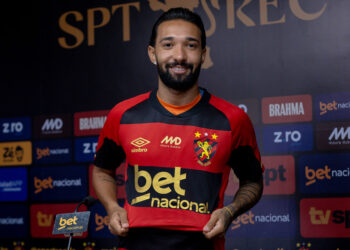 Clayson celebra chegada ao Sport e almeja realizar grande temporada
