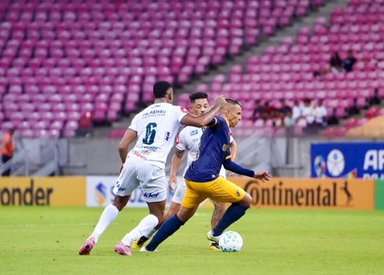 Retrô é derrotado pelo Uberlândia na Arena e se despede da Copa do Brasil