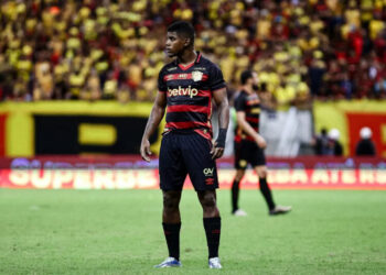 Fábio Matheus retorna ao Sport após negociação com o Remo esfriar