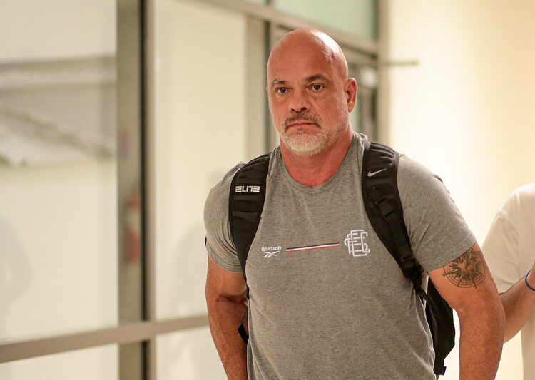 Fábio Cortez vê confronto aberto e mantém confiança na classificação do Santa Cruz