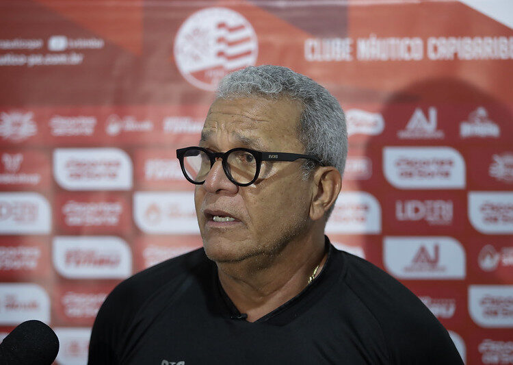 Náutico: Hélio dos Anjos destaca crescimento da equipe e projeta fase decisiva do Pernambucano