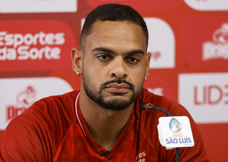 Recuperado de lesão, Juninho comenta sobre evolução física e metas no Náutico