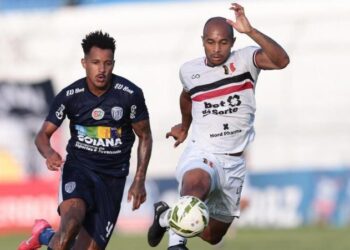 Santa Cruz bate Decisão e abre vantagem na segunda fase do Pernambucano