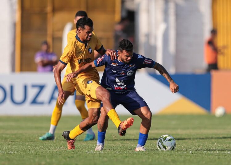 Retrô arranca empate contra o Maguary em jogo de ida da segunda fase do Pernambucano