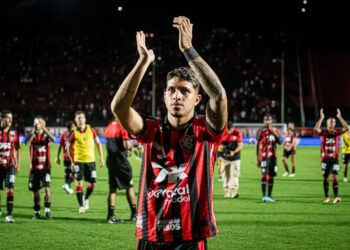 Náutico fica próximo da contratação do meia-atacante Felipe Cardoso, do Vitória