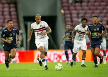 Quirino é esperança de gols do Santa Cruz contra o Decisão na segunda fase do Campeonato Pernambucano. Foto: Rafael Melo/FPF