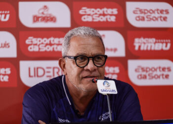 Hélio dos Anjos sinaliza permanência de Paulo Sérgio no Náutico para a Série B