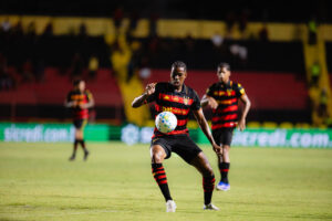 Sport encara o Athletic pela Copa do Brasil. Foto: Paulo Paiva/Sport