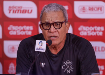 Mesmo com revés na estreia da Série B, Hélio dos Anjos vê Náutico no “caminho certo”