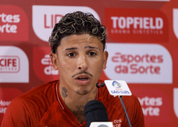 Após tropeços, Wenderson nega crise e aposta em reação do Náutico