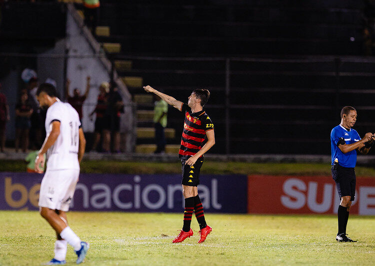 Biel Fonseca decide com golaço, Sport bate o ABC e segue 100% na Copa do Nordeste