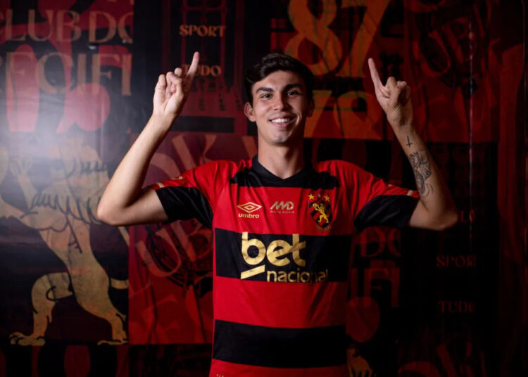 Sport reforça meio-campo com Biel Fonseca, que estava no Brusque