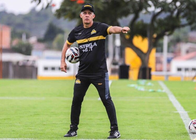 Sem acordo com Eduardo Baptista, Sport estabelece novo alvo para o comando técnico da equipe