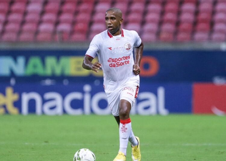 Náutico informa rescisão contratual com o atacante Jonas Toró