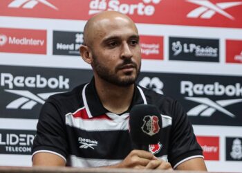 Régis deixa lesões para trás e garante estar pronto para jogar pelo Santa Cruz: “Estou 200% “