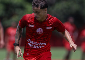 Náutico confirma retorno do meia Vitinho para a disputa da Série B